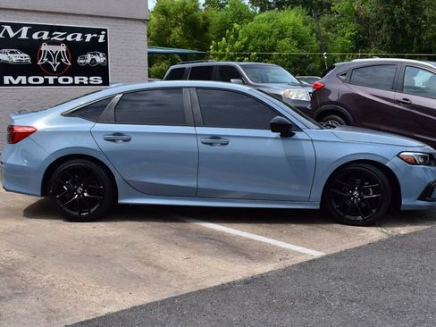 Used 2023 Honda Civic Sport image 4
