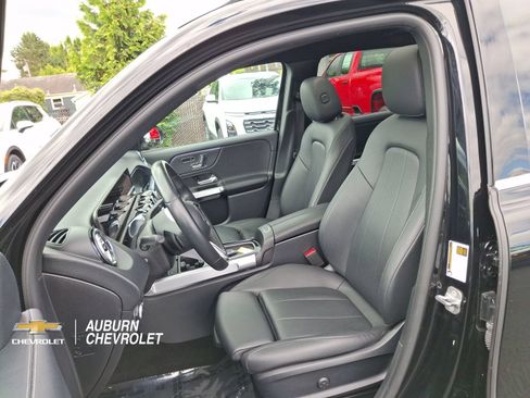 Used 2024 Mercedes-Benz GLB 250 image 18