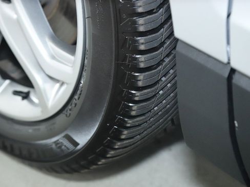 Used 2018 Ford Edge Titanium image 36