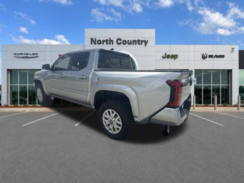 Used 2024 Toyota Tacoma SR5 w/ SR5 Upgrade Package AWD/4WD image 8