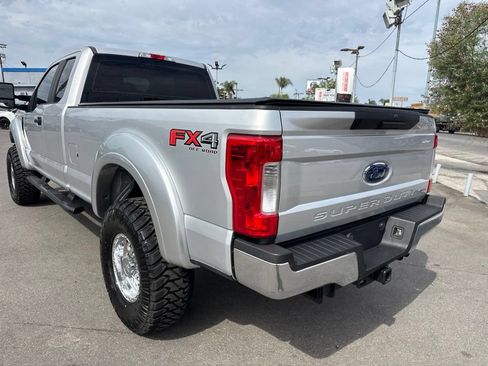 Used 2018 Ford F250 XL w/ Power Equipment Group AWD/4WD image 5