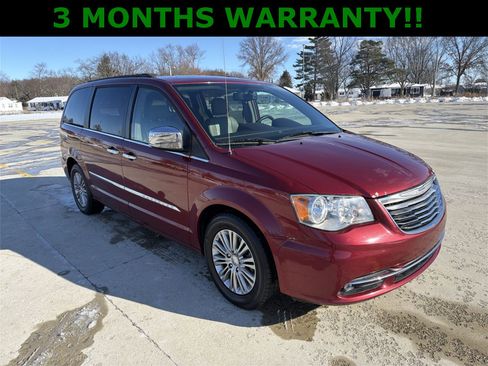 Used 2016 Chrysler Town & Country Touring-L image 1