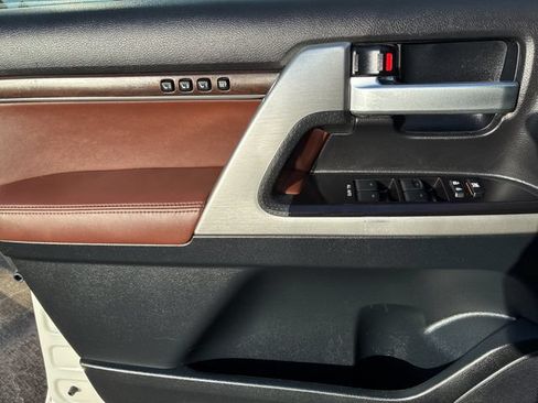 Used 2019 Toyota Land Cruiser AWD/4WD image 12
