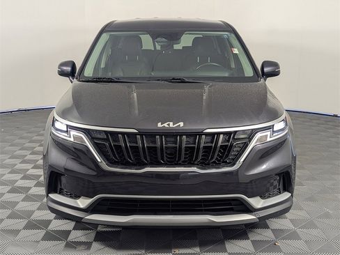 Used 2022 Kia Carnival LX image 10