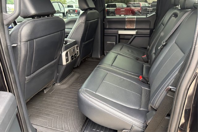 Used 2022 Ford F250 Lariat w/ Black Appearance Package AWD/4WD image 10