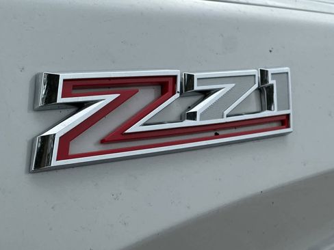 Used 2023 Chevrolet Silverado 1500 RST w/ Z71 Off-Road Package image 17