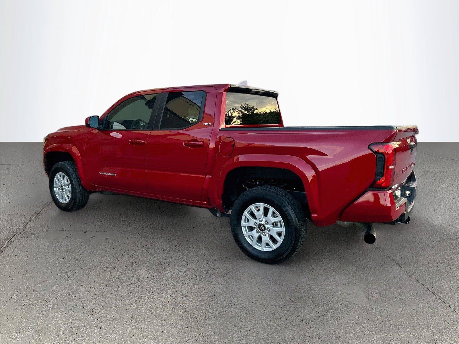 Used 2025 Toyota Tacoma SR5 AWD/4WD image 6