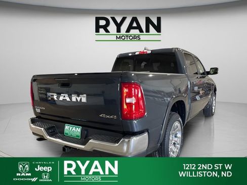 Used 2025 RAM 1500 Big Horn AWD/4WD image 3