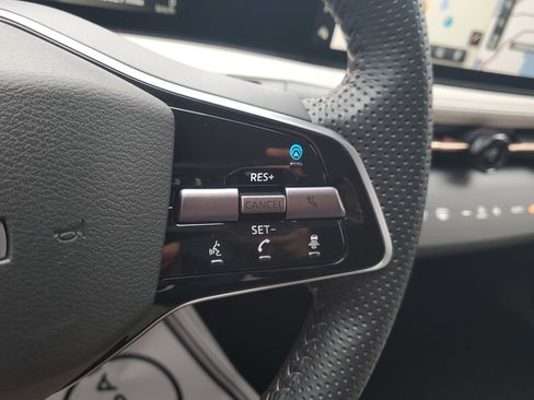 Used 2023 Nissan Ariya FWD image 24