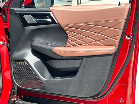 New 2025 Mitsubishi Outlander SEL image 26