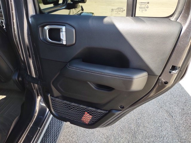 Used 2019 Jeep Wrangler Unlimited Sahara w/ Uconnect 4C Nav & Sound Group AWD/4WD image 23