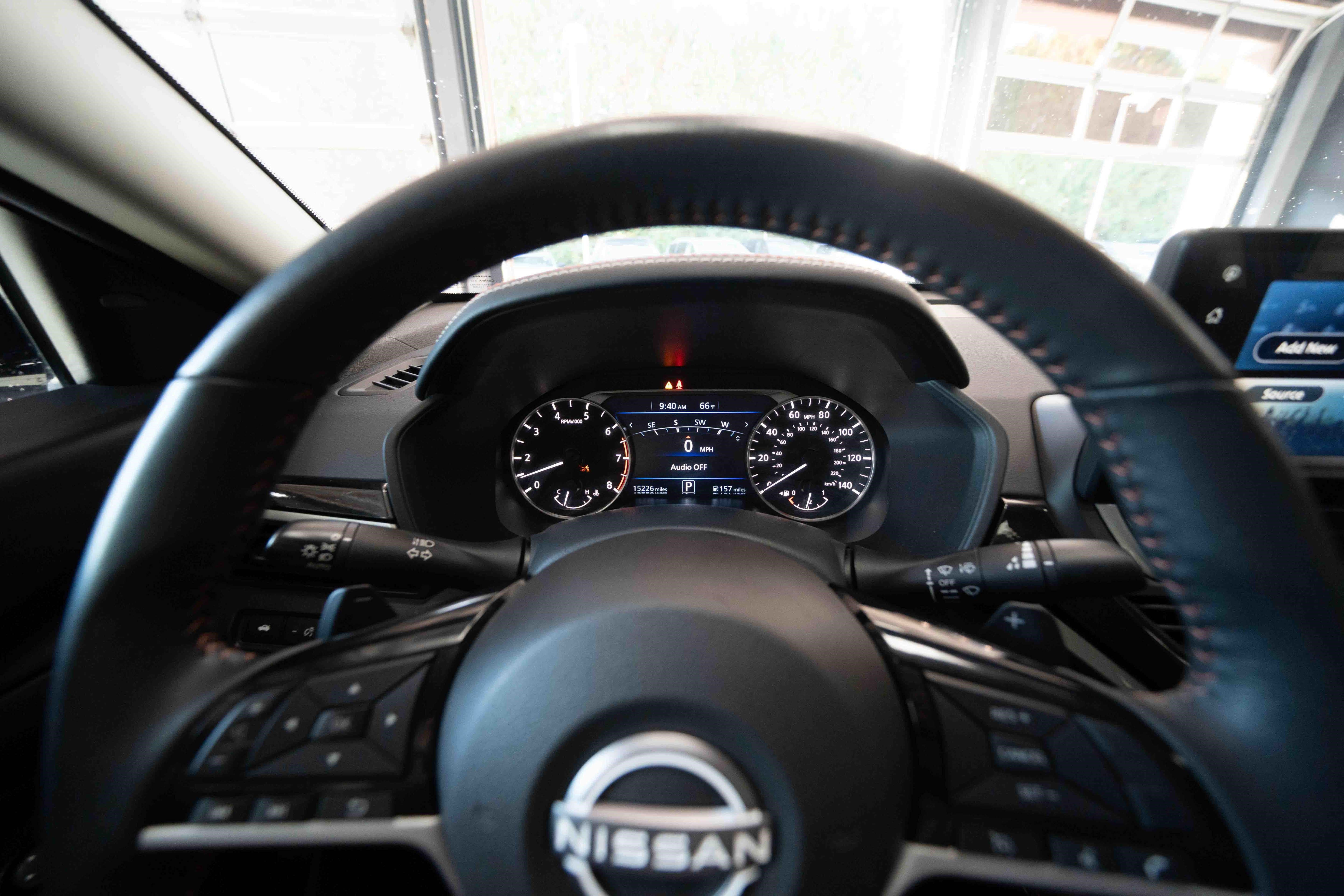 Used 2024 Nissan Altima 2.5 SR w/ SR Premium Package FWD image 15