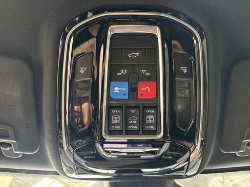 Used 2021 Jeep Grand Cherokee L Summit w/ Advanced Protech Group IV AWD/4WD image 54