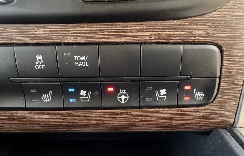Used 2016 RAM 1500 Laramie w/ Protection Group AWD/4WD image 36