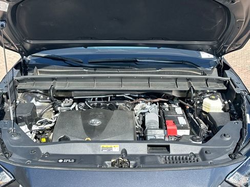 Used 2022 Toyota Highlander XLE image 7