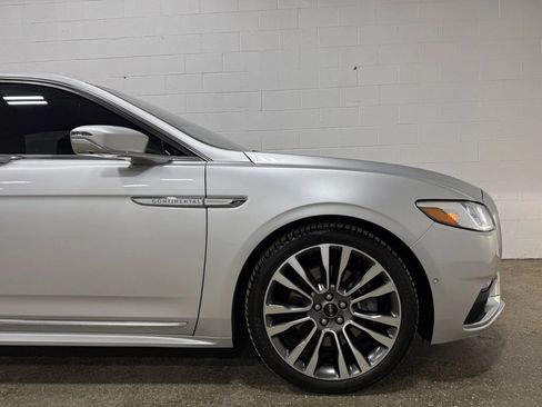 Used 2019 Lincoln Continental Reserve image 10