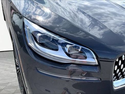 Used 2022 Lincoln Aviator Black Label w/ Dynamic Handling Package AWD/4WD image 31