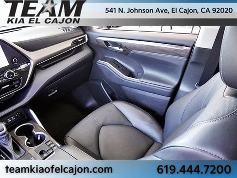 Used 2023 Toyota Highlander Limited AWD/4WD image 23