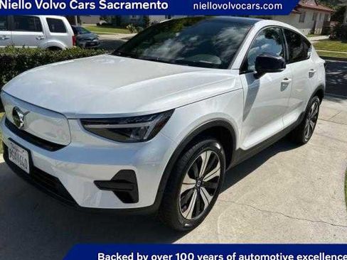 Used 2023 Volvo C40 Recharge Core AWD/4WD image 1