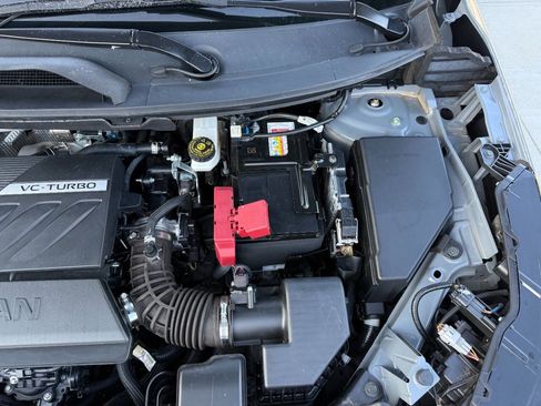 Used 2023 Nissan Rogue Platinum image 12