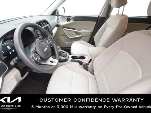 Certified 2024 Kia Soul LX image 10