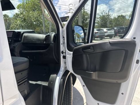 Used 2025 RAM ProMaster 2500 w/ Convenience Group FWD image 23