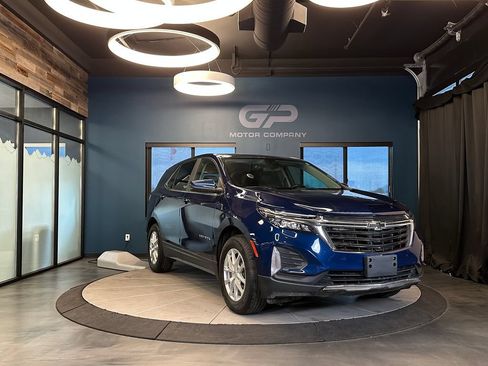 Used 2022 Chevrolet Equinox LT FWD image 1