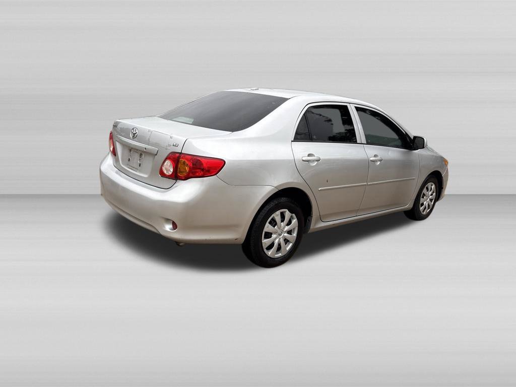 Used 2010 Toyota Corolla LE FWD image 3