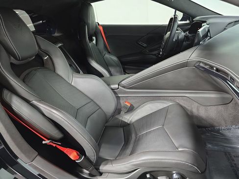 Used 2025 Chevrolet Corvette Z06 w/ Stealth Interior Trim Package RWD image 27