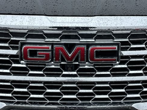 Used 2024 GMC Terrain Denali w/ Black Diamond Edition image 47