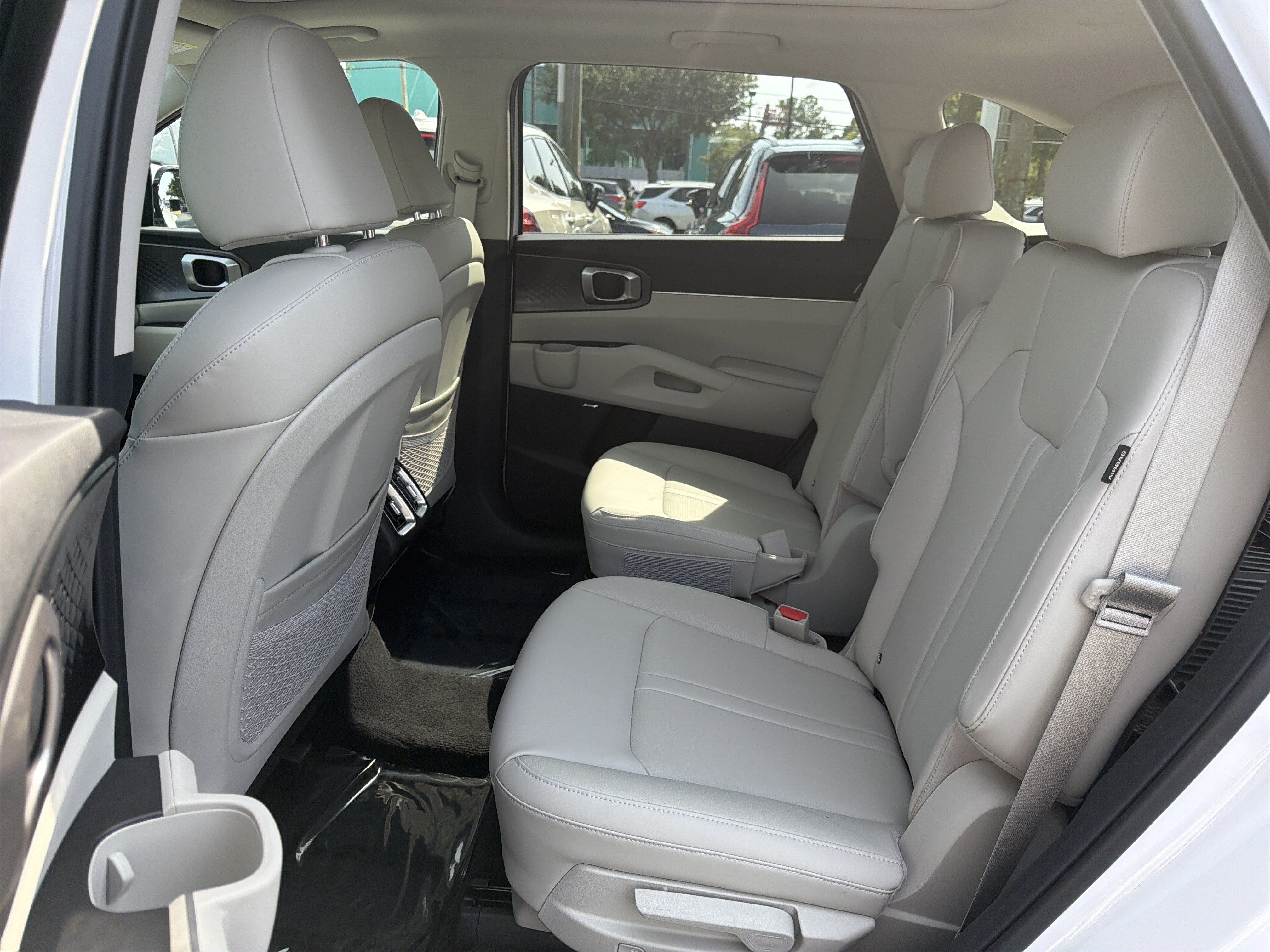 Used 2026 Kia Sorento EX w/ EX Premium Package FWD image 32