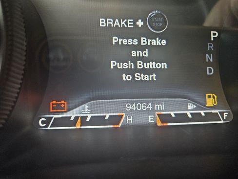 Used 2014 Jeep Cherokee Limited w/ Technology Group AWD/4WD image 11