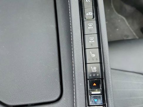 Used 2024 Chevrolet Corvette Stingray Preferred Conv w/ Z51 Performance Package image 33