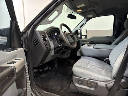 Used 2015 Ford F250 XLT w/ XLT Value Package image 12