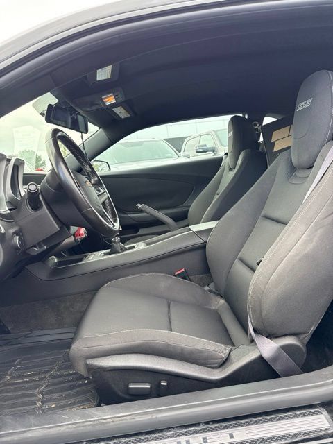 Used 2015 Chevrolet Camaro SS RWD image 18