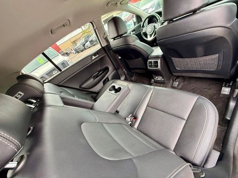 Used 2020 Kia Sportage EX AWD/4WD image 35