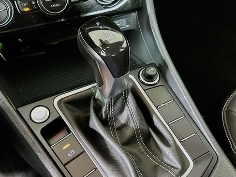 Used 2024 Volkswagen Jetta SE image 24