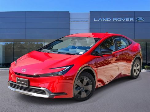 Used 2024 Toyota Prius Prime SE image 1