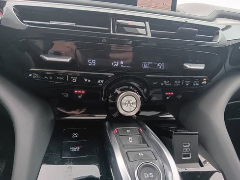 Used 2024 Acura MDX SH-AWD w/ Technology Package image 28