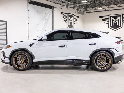 Used 2023 Lamborghini Urus Performante image 13