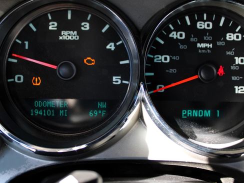 Used 2011 Chevrolet Silverado 2500 LT w/ Interior Plus Package image 22