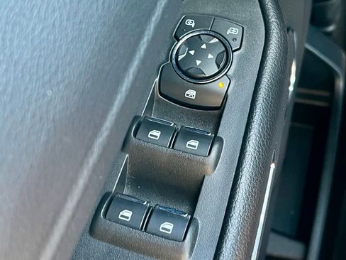 Used 2020 Ford Expedition XLT image 25