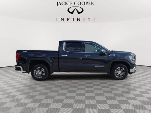 Used 2025 GMC Sierra 1500 SLT AWD/4WD image 4
