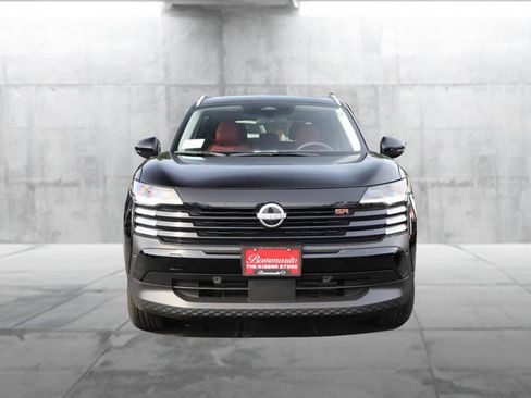 New 2025 Nissan Kicks SR image 4