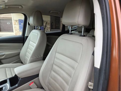 Used 2017 Ford Escape SE w/ SE Leather Comfort Package AWD/4WD image 20