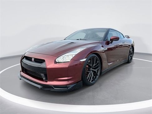 Used 2010 Nissan GT-R Premium image 1