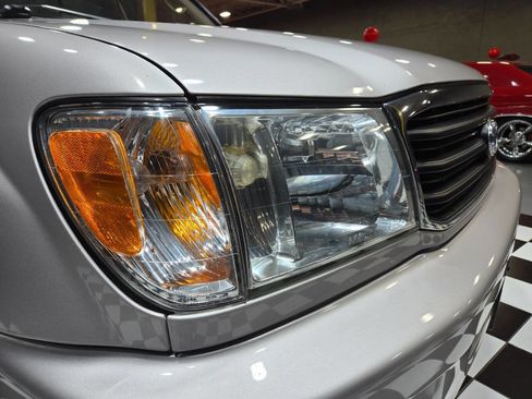 Used 2002 Toyota Land Cruiser image 52
