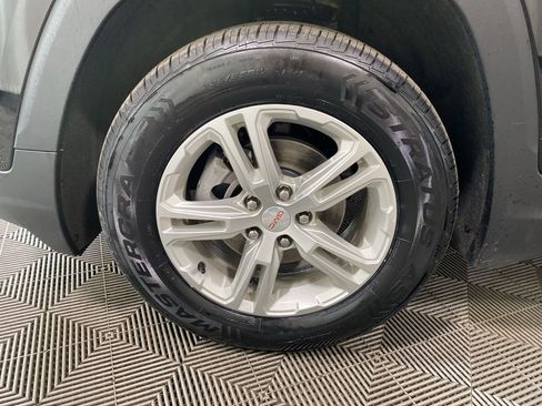 Used 2023 GMC Terrain SLE w/ Driver Convenience Package image 10