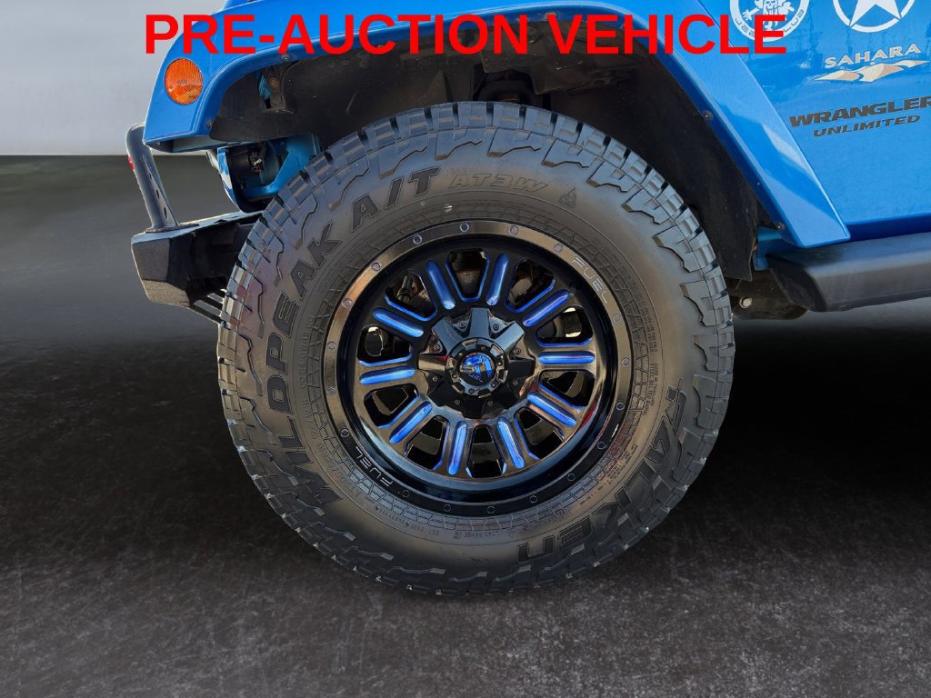 Used 2015 Jeep Wrangler Unlimited Sahara w/ Connectivity Group AWD/4WD image 9