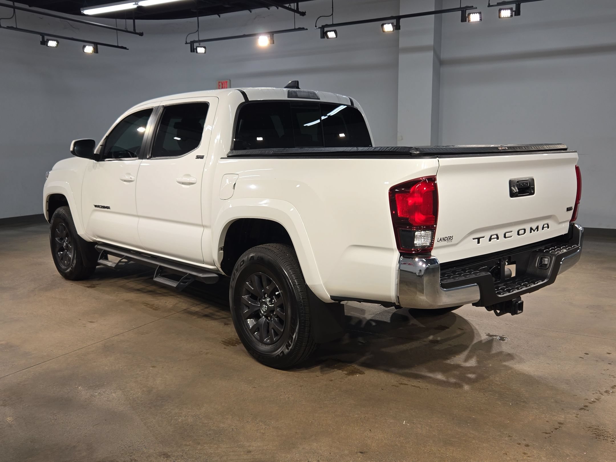 Used 2022 Toyota Tacoma SR5 RWD image 5